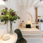 Дом отдыха Cassaris Mykonos